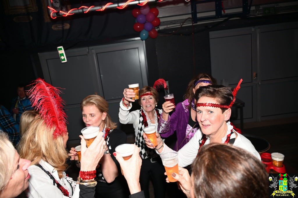 ../Images/Seniorencarnaval 2026 427.jpg